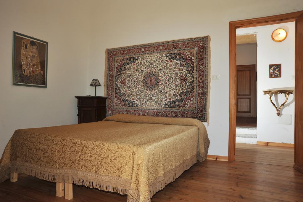 Campi Elisi B&B 사사리 객실 사진