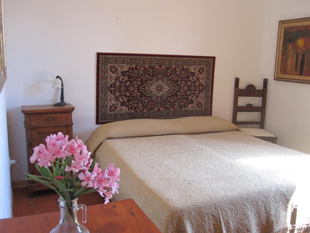 Campi Elisi B&B 사사리 객실 사진